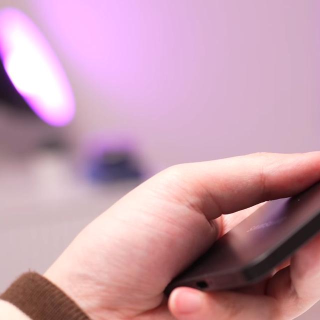 Une maquette du Samsung Galaxy S25 Edge basée sur les rumeurs. © TheSINZA