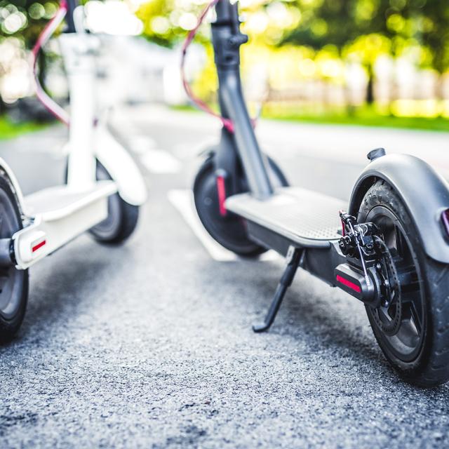 Choisissez votre trottinette électrique en fonction de l&#39;usage que vous en ferez. © Alexanderuhrin, Adobe Stock