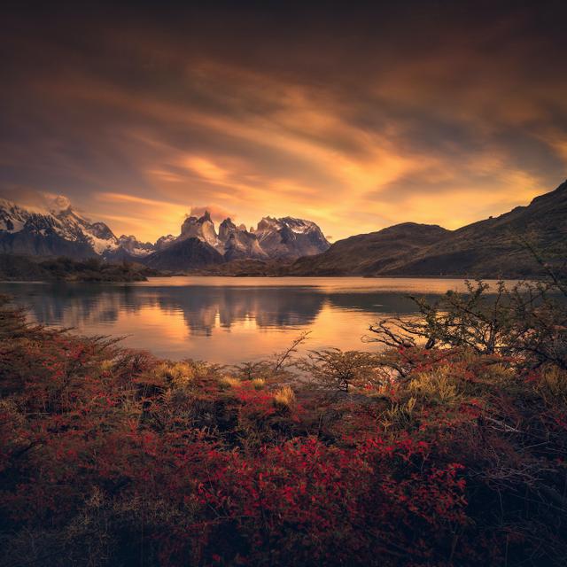 Le Grand Banquet, parc national&nbsp;Torres del Paine, Chili. ©&nbsp;Yuekai Du,&nbsp;2020 International Landscape Photographer of the Year Award