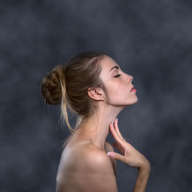 Pour ou contre le lifting cervico-facial ? © JerzyGorecki, Pixabay, DP