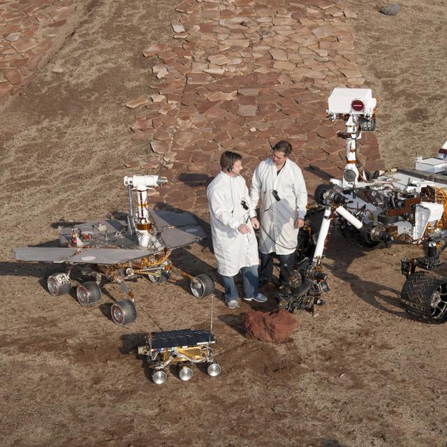 Trois générations de rovers martiens en taille réelle avec, du plus petit au plus grand, Sojourner (1997), Opportunity (2004) et Curiosity.&amp;nbsp;©  Nasa,&amp;nbsp;JPL-Caltech 