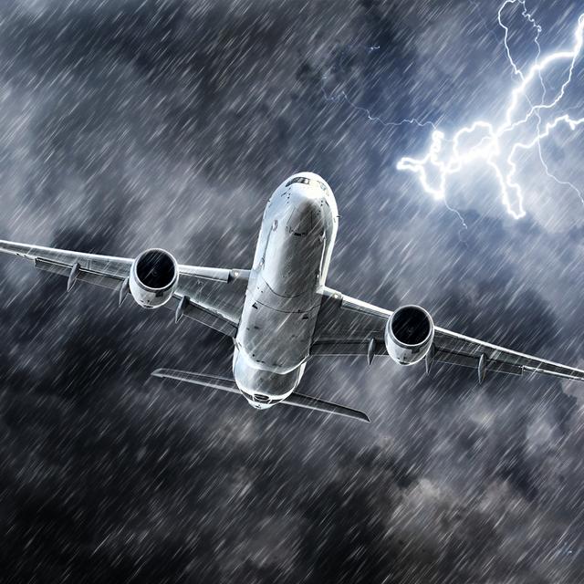 Les avions sont régulièrement frappés par la foudre. © aapsky, fotolia