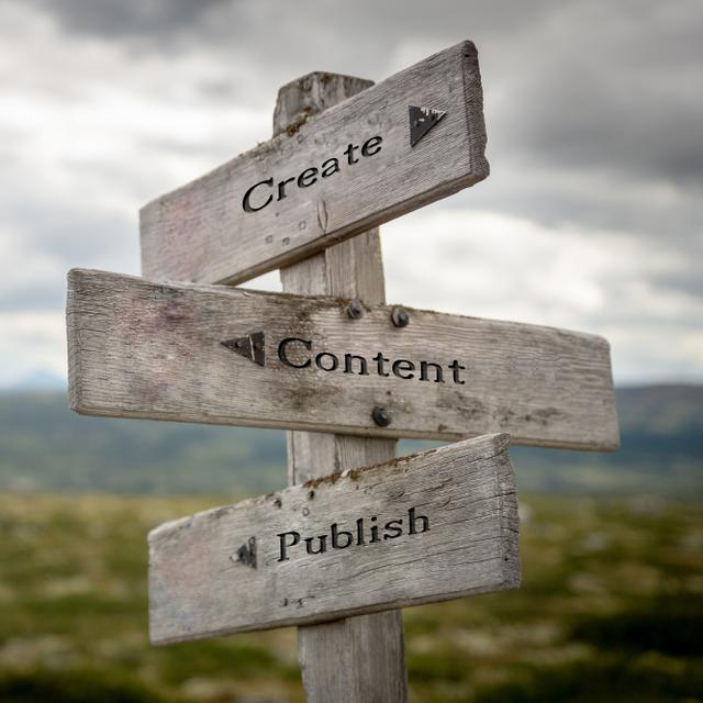 Le content manager est responsable de la création, de la rédaction et de la publication des contenus numériques et imprimés pour le compte d’une marque ou d’une entreprise.&amp;nbsp;©&amp;nbsp;Jon Anders Wiken, Adobe Stock.