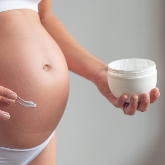 C&#39;est désormais prouvé scientifiquement : les nanoparticules de dioxyde de titane traversent le placenta. © HQuality, Adobe Stock