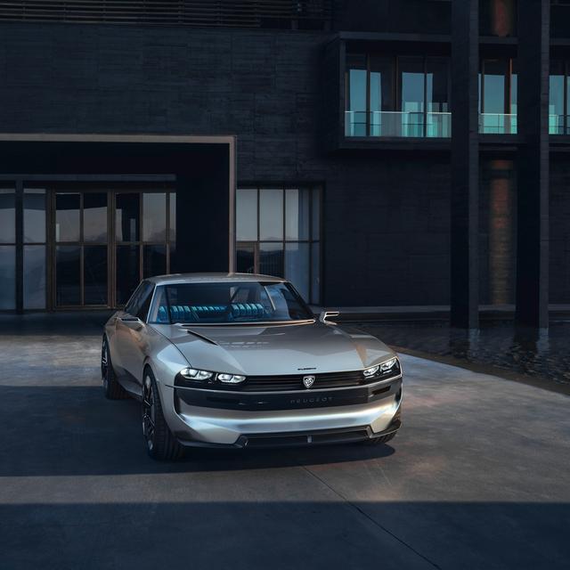 La Peugeot e-Legend Concept ou la 540 Coupé de retour vers le futur. © Peugeot