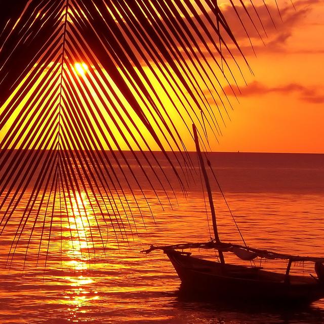 Soleil :&nbsp;attention danger, protégez-vous.&nbsp;© Hansalligai, Pixabay, DP