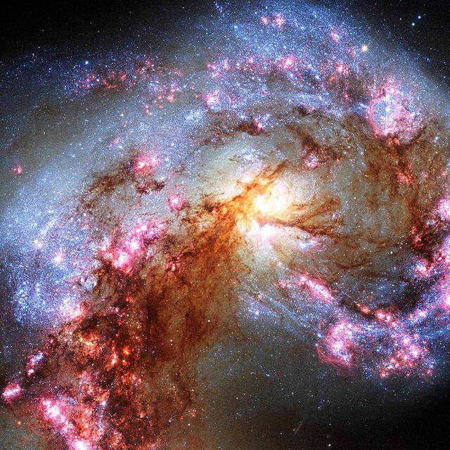 Les galaxies des Antennes. © ESA/Hubble &amp;amp; NASA, Wikimedia commons, CC by 3.0