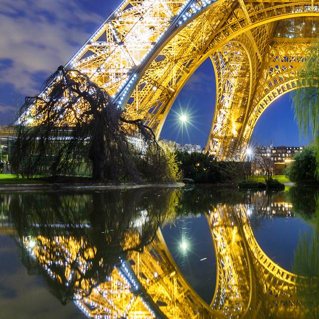 Sublime effet de symétrie Tour Eiffel. © Loïc Lagarde, Flickr, CC by-nc&amp;nbsp;2.0