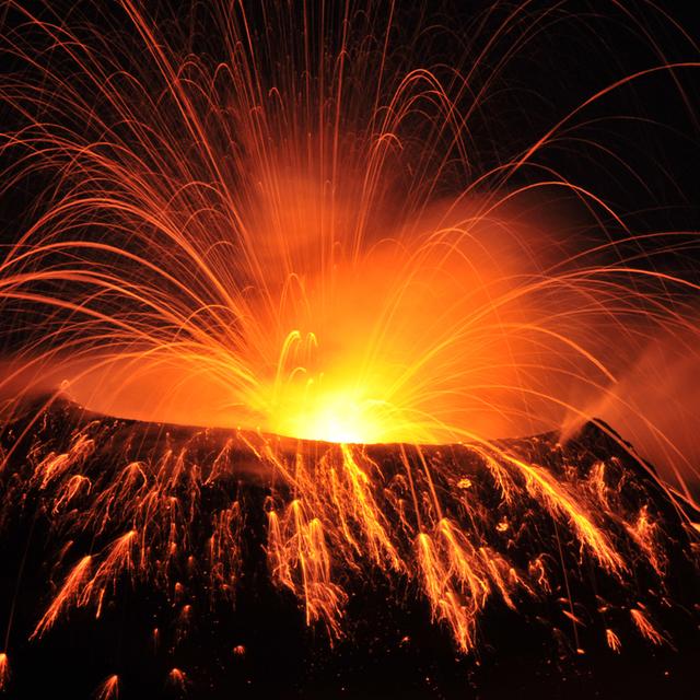 Éruption du volcan&amp;nbsp;Tungurahua en Équateur. ©&amp;nbsp;Bernard Benjamin,&amp;nbsp;IRD