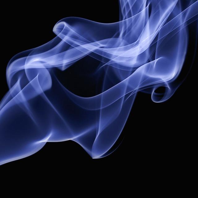 Le tabagisme une des causes du cancer.&amp;nbsp;© Realworkhard - Domaine public