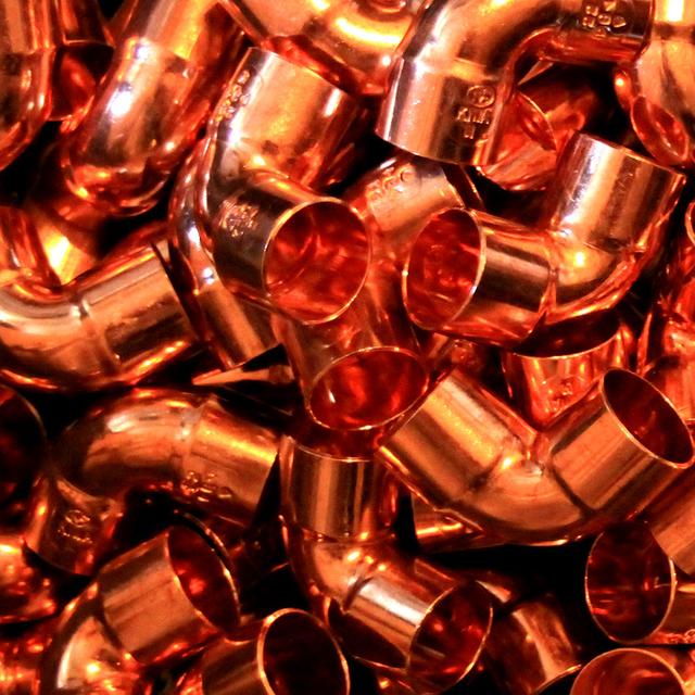 Tubes de cuivre.&amp;nbsp;© Tony Hisgett,&amp;nbsp;CC by-nc 2.0