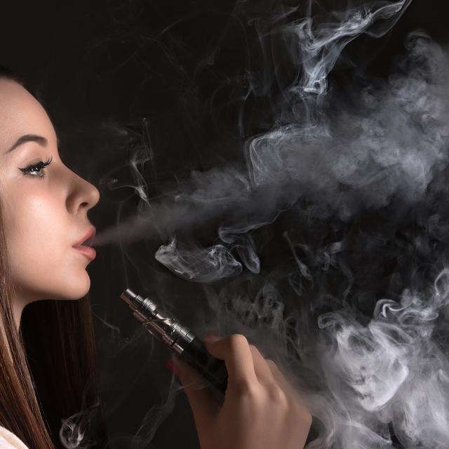 elfbar nachfüll pod läuft aus La face cachée du vapotage : comment ce petit arôme fruité pourrait bien  déglinguer vos poumons