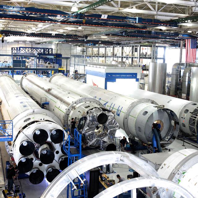 L&#39;usine de production des lanceurs Falcon 9 de SpaceX se situe à Hawthorne, en Californie. © SpaceX