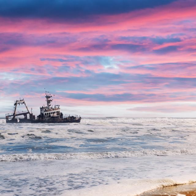 Les navires laissent une signature dans les nuages.&nbsp;© Ivan Kmit, Adobe Stock
