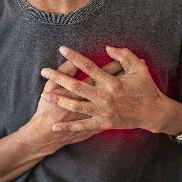 Les édulcorants de synthèse sont souvent suspectés de provoquer des maladies, telles que des&nbsp;événements cardiaques indésirables majeurs.&nbsp;© ArLawKa, Adobe Stock