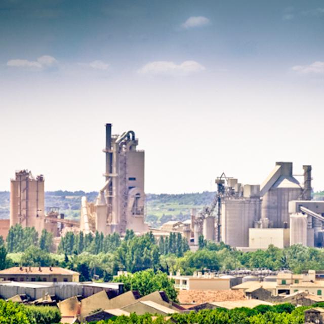 Le ciment participe au réchauffement climatique car sa production rejette d&#39;importantes quantités de dioxyde de carbone. © Davidbascunana, Wikimedia Commons, cc by 3.0
