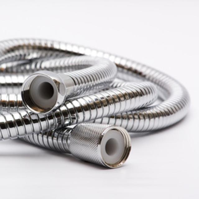 Flexible de douche. © Aleksan Ghojoyan