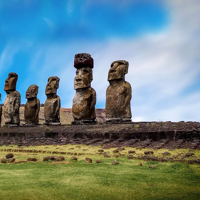 Les Moaï, statues géantes de l&#39;île de Pâques.&amp;nbsp;© Walkerssk, Pixabay, DP