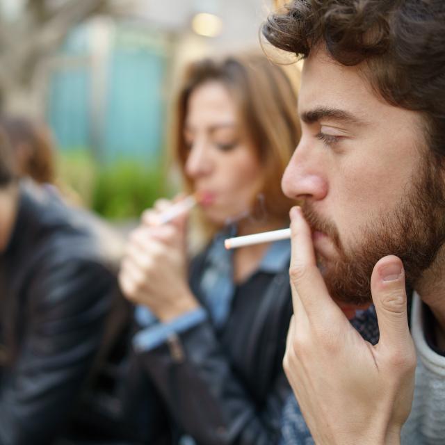 Le tabagisme passif  provoque 3.000 morts par an en France ! © G.Lombardo, Adobe Stock