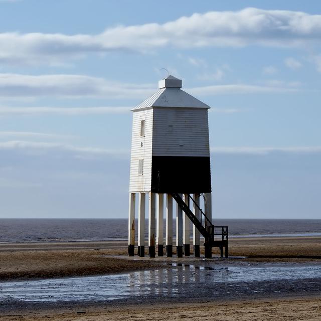 Phare en bois sur une plage de Burham-on-Sea