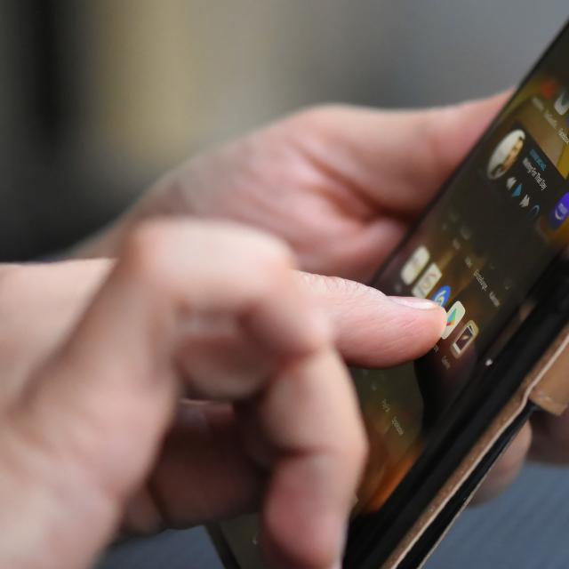 Il faut se méfier des applications qui demandent l'accès à certaines fonctions du smartphone. © Alexas Fotos