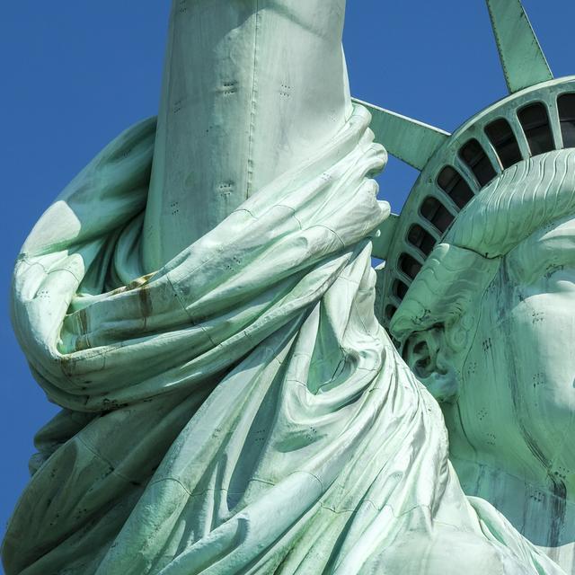 Statue De La Liberté Miniature En Métal - Modèle Déco Bureau 15 Cm, Cadeau Célèbre Monument New York Réplique Statue De La Liberté Statue De La Liberté Miniature En Métal - Modèle Déco Bureau 15 Cm, Cadeau Célèbre Monument New York Réplique Statue De La Liberté