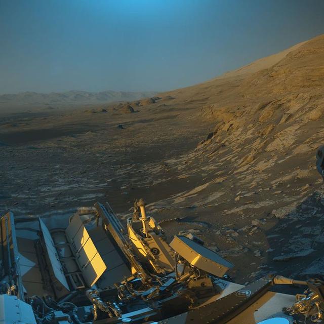 Mars : un rover de la Nasa révèle un panorama si net qu’il semble ...