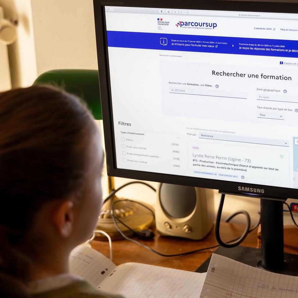 Quels sont les débouchés d’une licence AES — free download