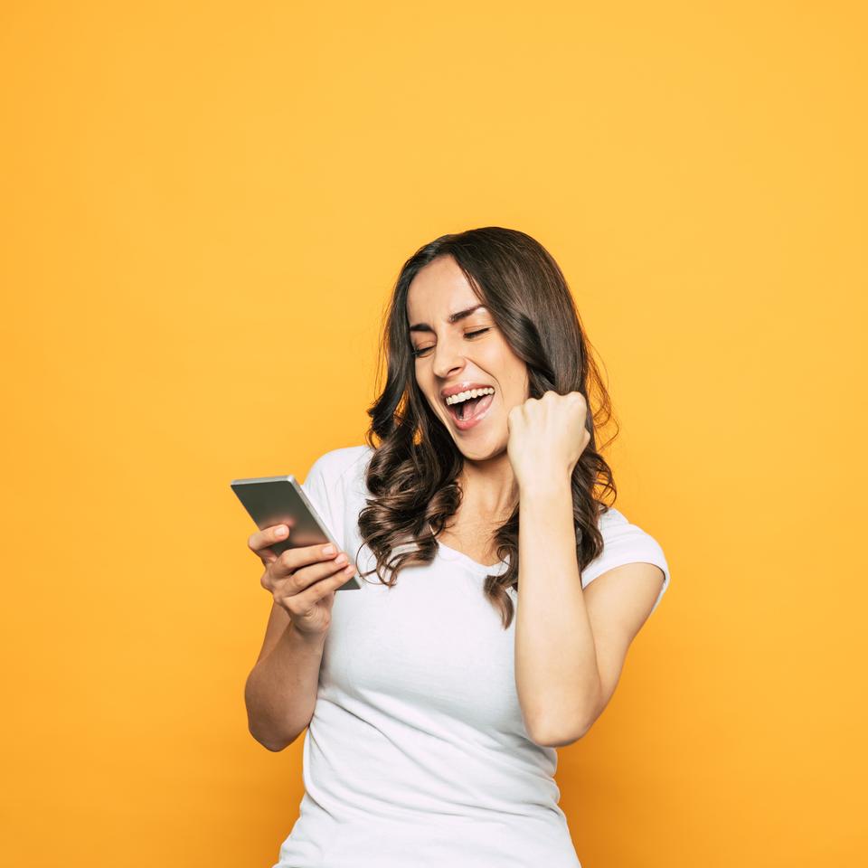 Les meilleurs forfaits mobiles pour le Black Friday 2023&nbsp;© Maksym Povozniuk, Adobe Stock