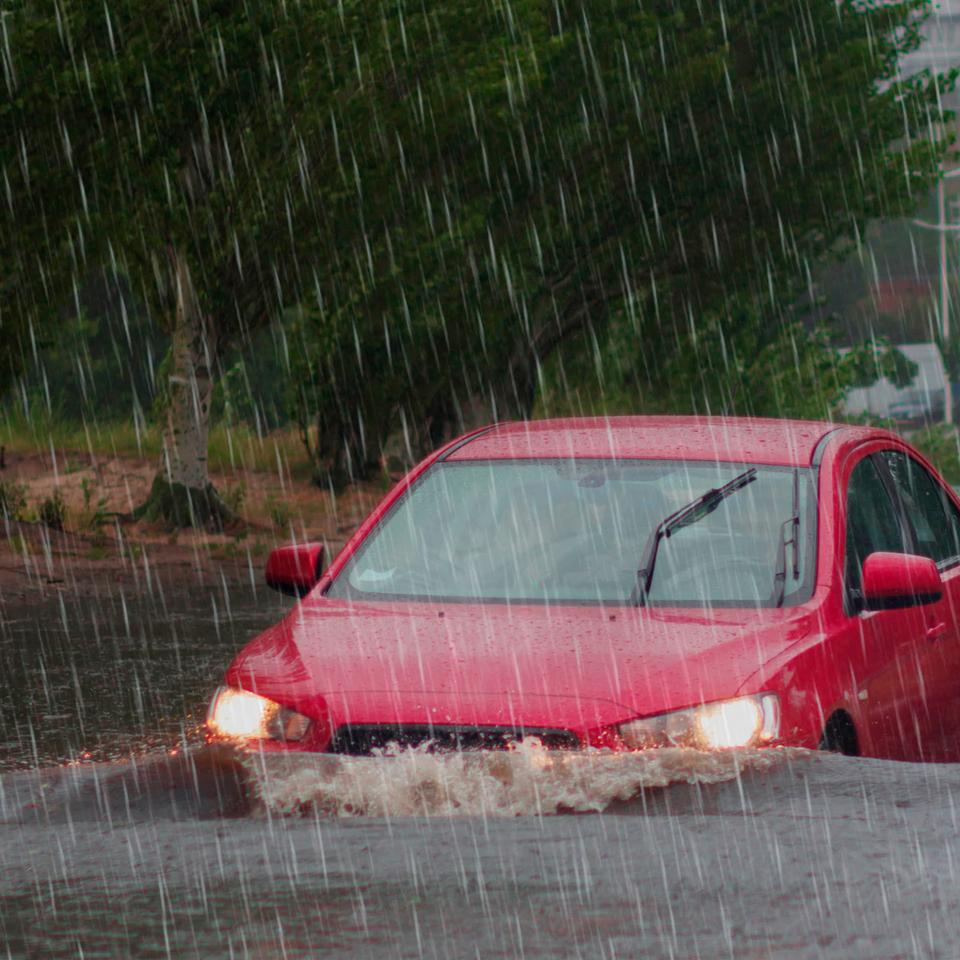Les épisodes de pluies diluviennes vont se multiplier dans certaines régions du monde. © Shcherbyna, Adobe Stock